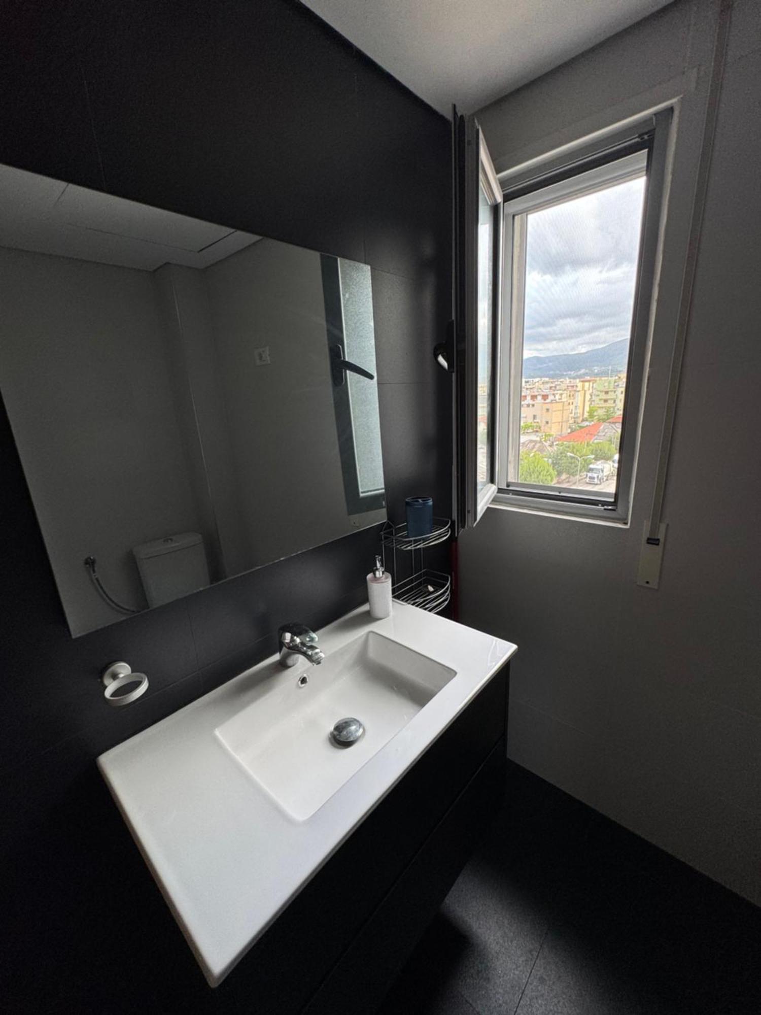 Mountain Meets Sea-Spectacular View In Orikum Apartment Buitenkant foto